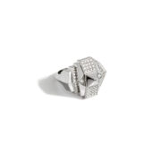FSJ137-bague-Rockaway-pyramide-semi-pavée-diamant-argent-vue-3-4-fond-blanc-ombre