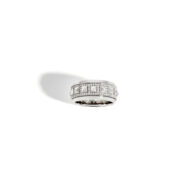FSJ305_WG-bague-Rockaway-spinner-diamant-or-blanc-vue face-fond-blanc-ombre